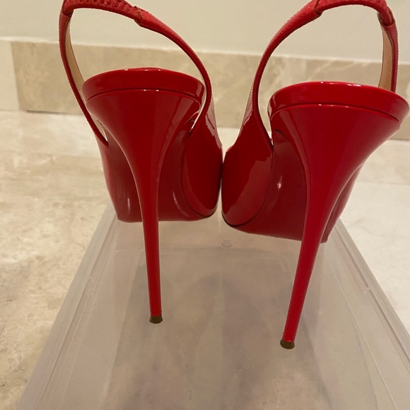 Christian Louboutin Private Number Patent Red Leather Peep Toe platform pump - Picture 6 of 7